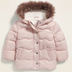 ***NWT*** Old Navy Faux-Fur-Trim Hooded Frost-Free Puffer Jacket for Toddler 2T